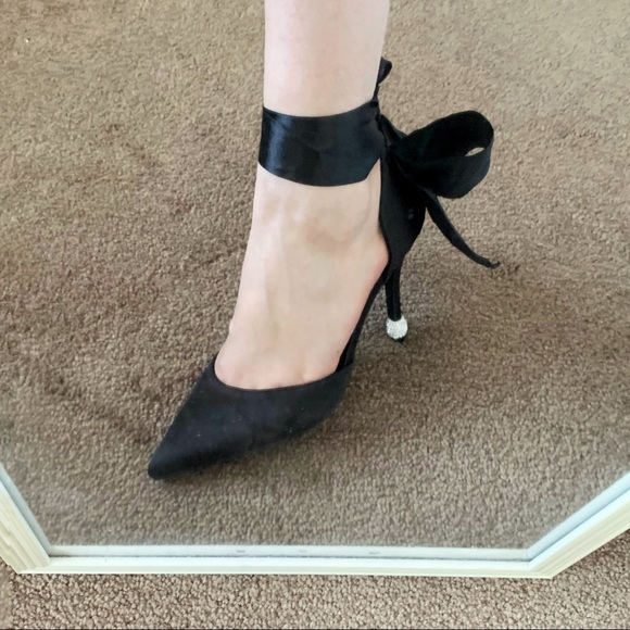 (7) Black Satin Silk High-heel Pump - Picture 4 of 7